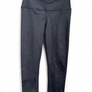 Grey Alo Yoga high-waisted capri leggings!
